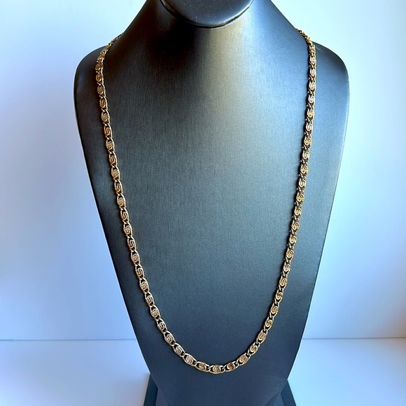 Vtg AVON Finishing Touch Long Gold Tone Necklace Snail Link Flat Chain 30”Opera - Picture 3 of 7